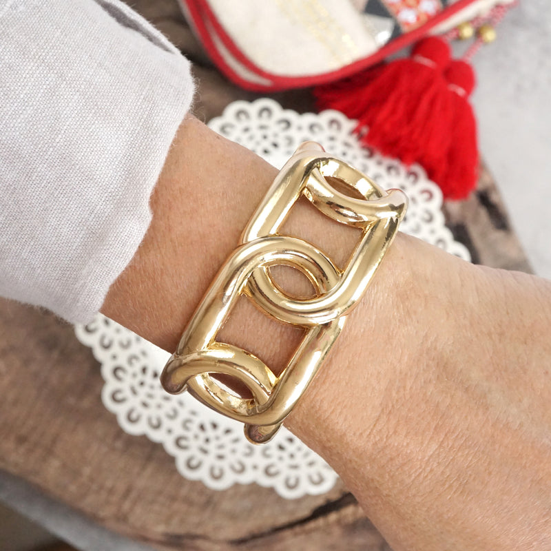 Chunky Chain Statement Bangle Bracelet in gold tone with hinge