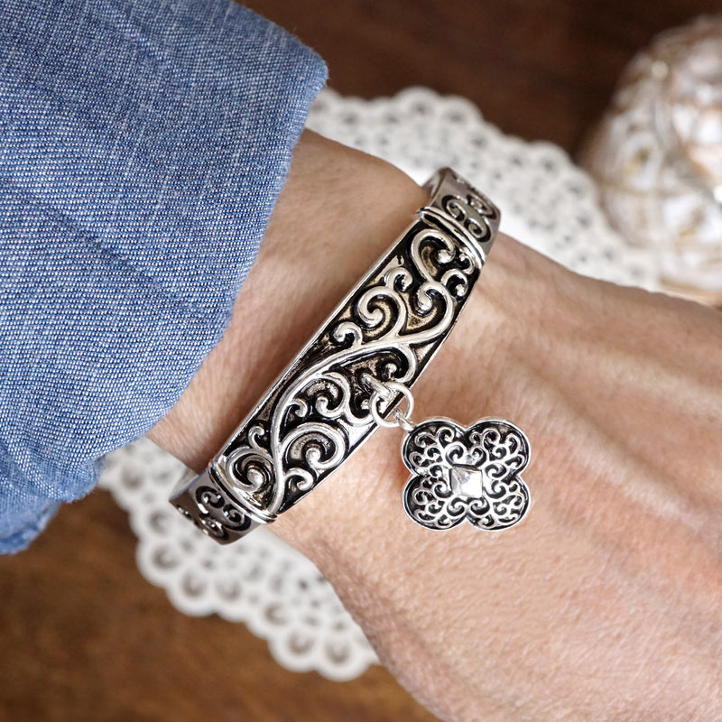 Graceful Whimsy – Classic Filigree Stretchy Bangle with Charm