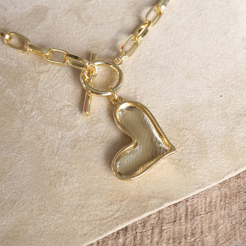 Front Toggle Puffy Heart Paperclip Necklace – Gold Tone