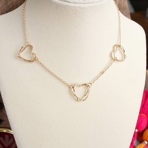 Wire-Inspired Hearts Necklace – Gold Tone