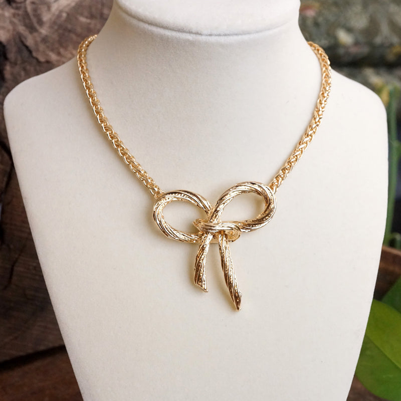 Large Rope Textured Bow Pendant Statement Necklace Gold Silver Tone