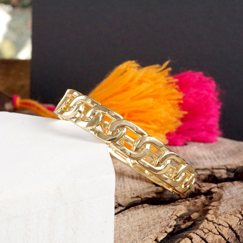 Chain Design Hinge Bangle in Gold tone