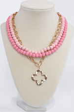 Short Necklace Wooden Beads Clover paperclip chain - Pinks