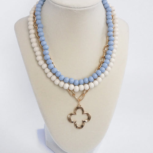 Short Necklace Wooden Beads Clover paperclip chain - Blues