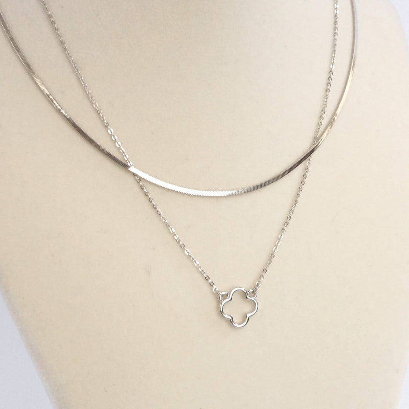 Clover pendant Layered short necklace Silver Gold tone