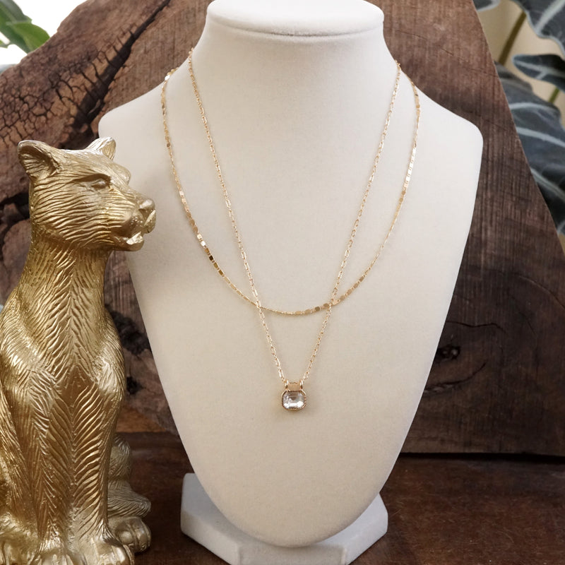 Glimmered Layers – Double Chain Necklace with Emerald-Cut Crystal