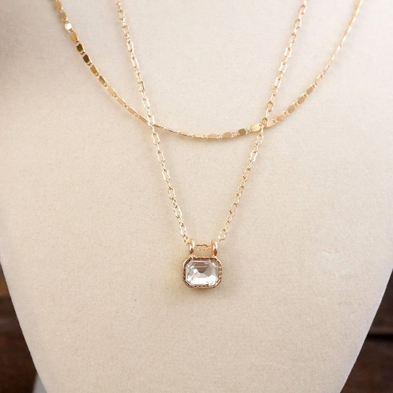 Glimmered Layers – Double Chain Necklace with Emerald-Cut Crystal