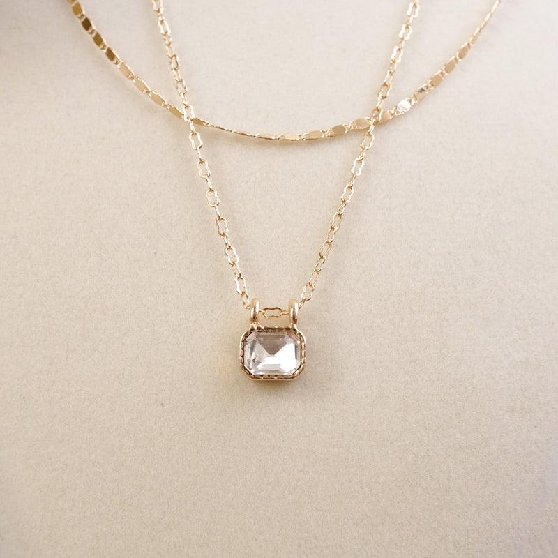 Glimmered Layers – Double Chain Necklace with Emerald-Cut Crystal
