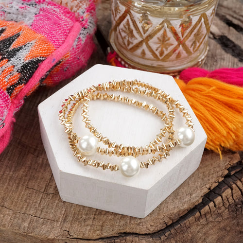 Golden Grace – Set of 3 Stretchy Bracelets with Pearl and 3D Beads