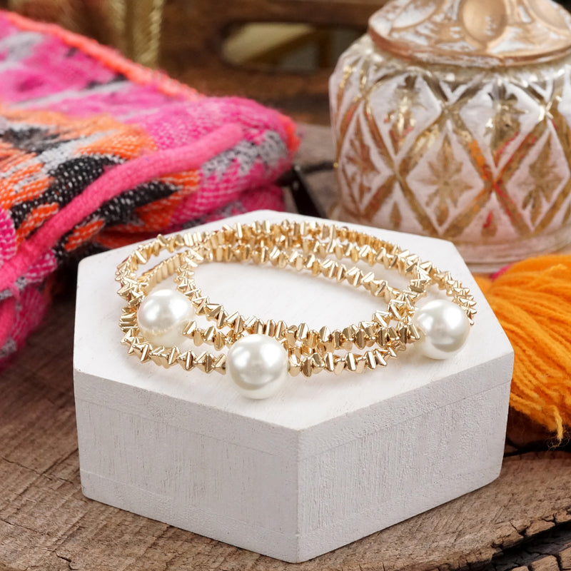 Golden Grace – Set of 3 Stretchy Bracelets with Pearl and 3D Beads
