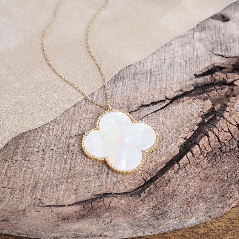 Clover Mother of Pearl Pendant Minimal Necklace