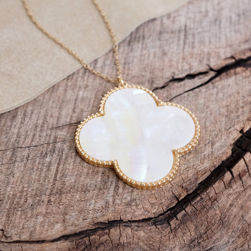 Clover Mother of Pearl Pendant Minimal Necklace