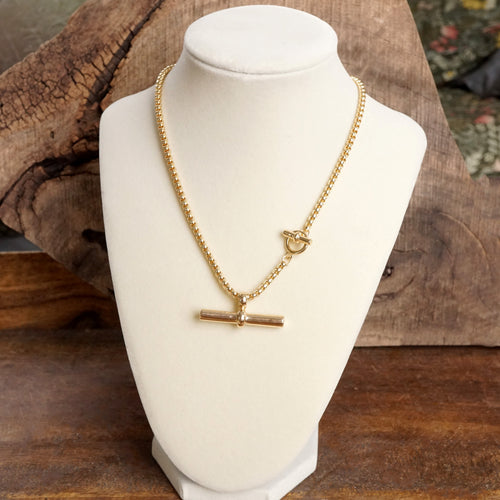 Sleek Toggle Bar Pendant Necklace in Gold Tone