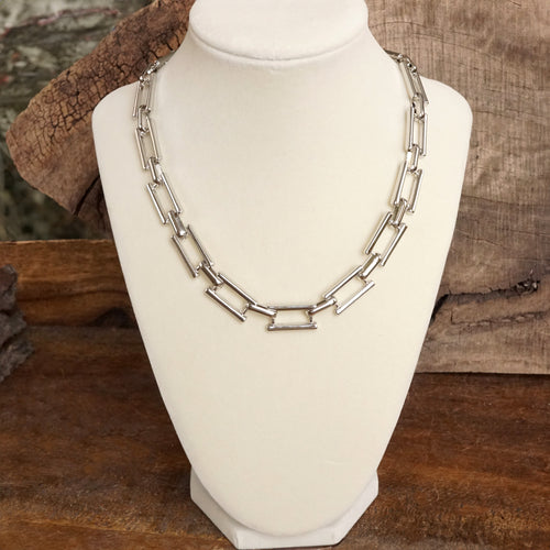 Urban Edge – Chunky Flat Rectangle Link Necklace in Silver Tone