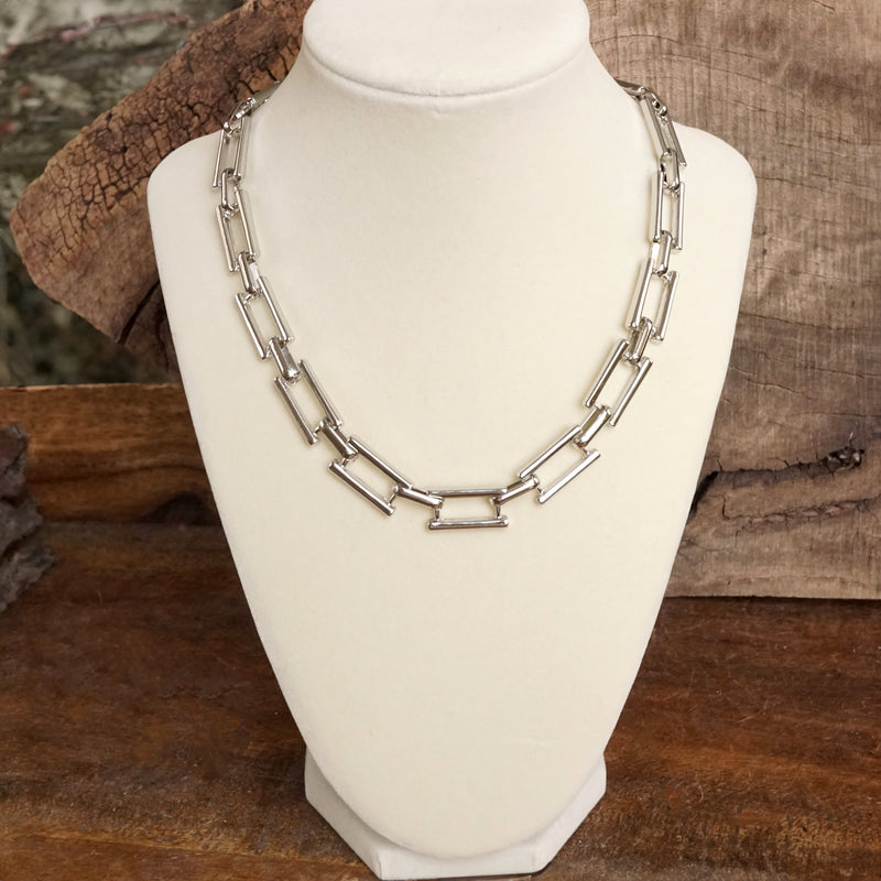 Urban Edge – Chunky Flat Rectangle Link Necklace in Silver Tone