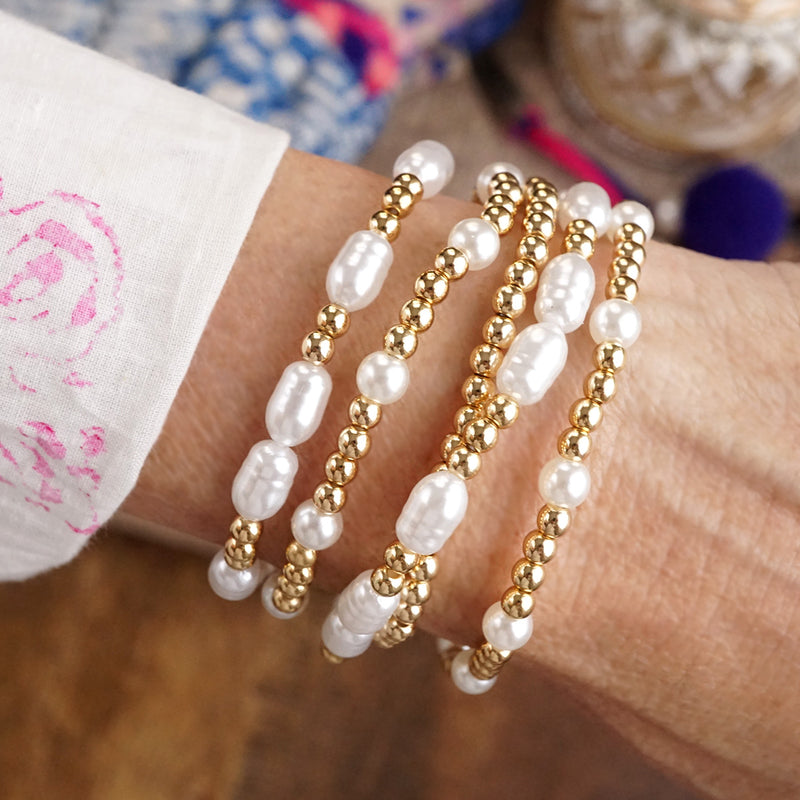 Pearl & Gold Beaded Stretch Bracelet Set – Set of 5