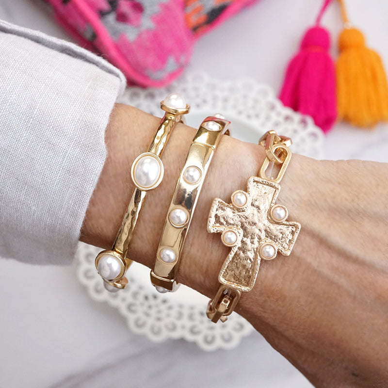 Sacred Shape – Sideways Hammered Cross Stretch Chain Bracelet