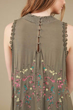 Embroidered Sleeveless Top Tunic Lace in Black