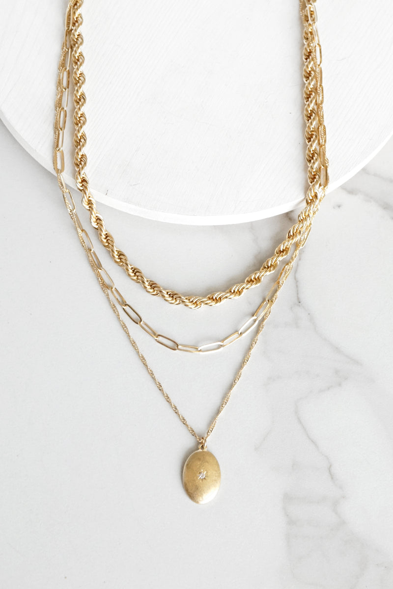 Layered Chain Necklace Pendant